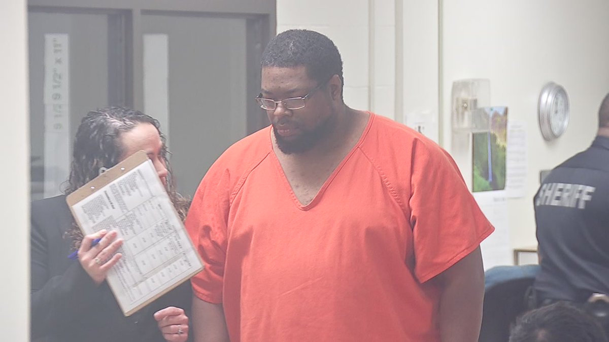The man who admitted to killing his fiancee's sister appeared in court after he was charged with manslaughter. Jason Farmer, 34, was arrested over the weekend for the murder of Angela Montante at the America's Inn and Suites near Beechnut. Police say he checked into the motel with Montante Thursday, and then killed her.