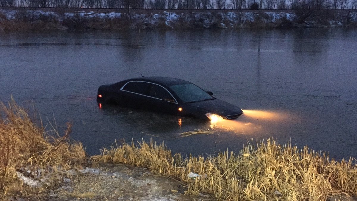 Council Bluffs Police say no one was injured when a car was driven off the road Thursday morning into a body of water. Police say 58-year-old Frank Spring of Council Bluffs was driving his 2008 Chevy Malibu through Big Lake Park around 5:30 a.m. He looked away from the road and lost control, driving off the road and into a body of water at the park. Police say alcohol was not a factor in the accident.