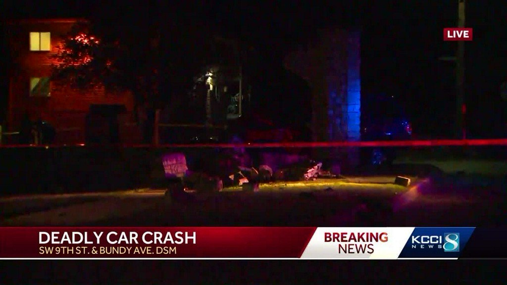 Police are investigating a serious crash that happened Wednesday night on Des Moines’ southwest side near Blank Park Zoo. Des Moines police Sgt. Paul Parizek said in a news release that the crash happened just before 9 p.m. near the intersection of Southwest Ninth Street and Bundy Avenue.