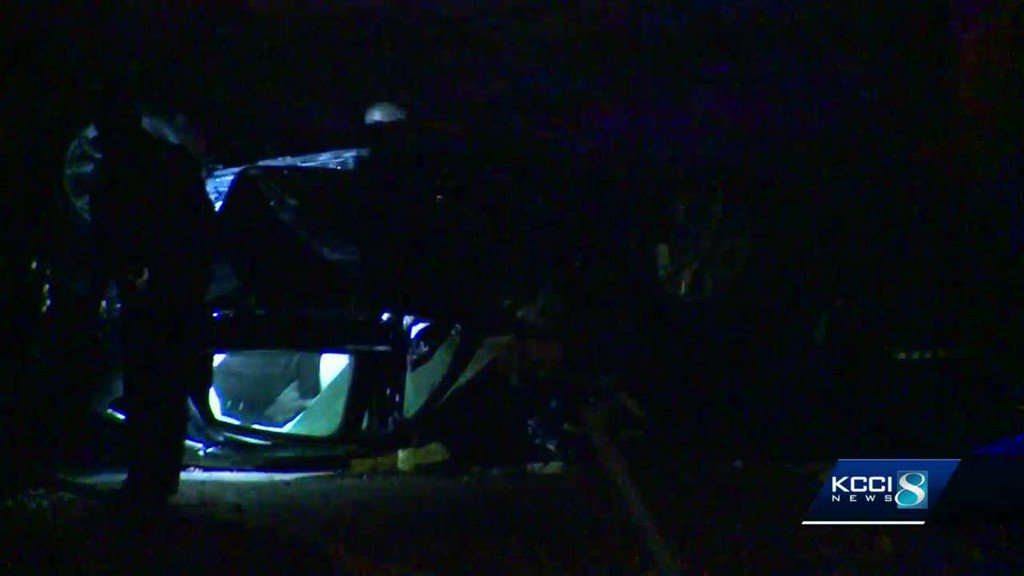 Des Moines man dies after crashing reported stolen car    