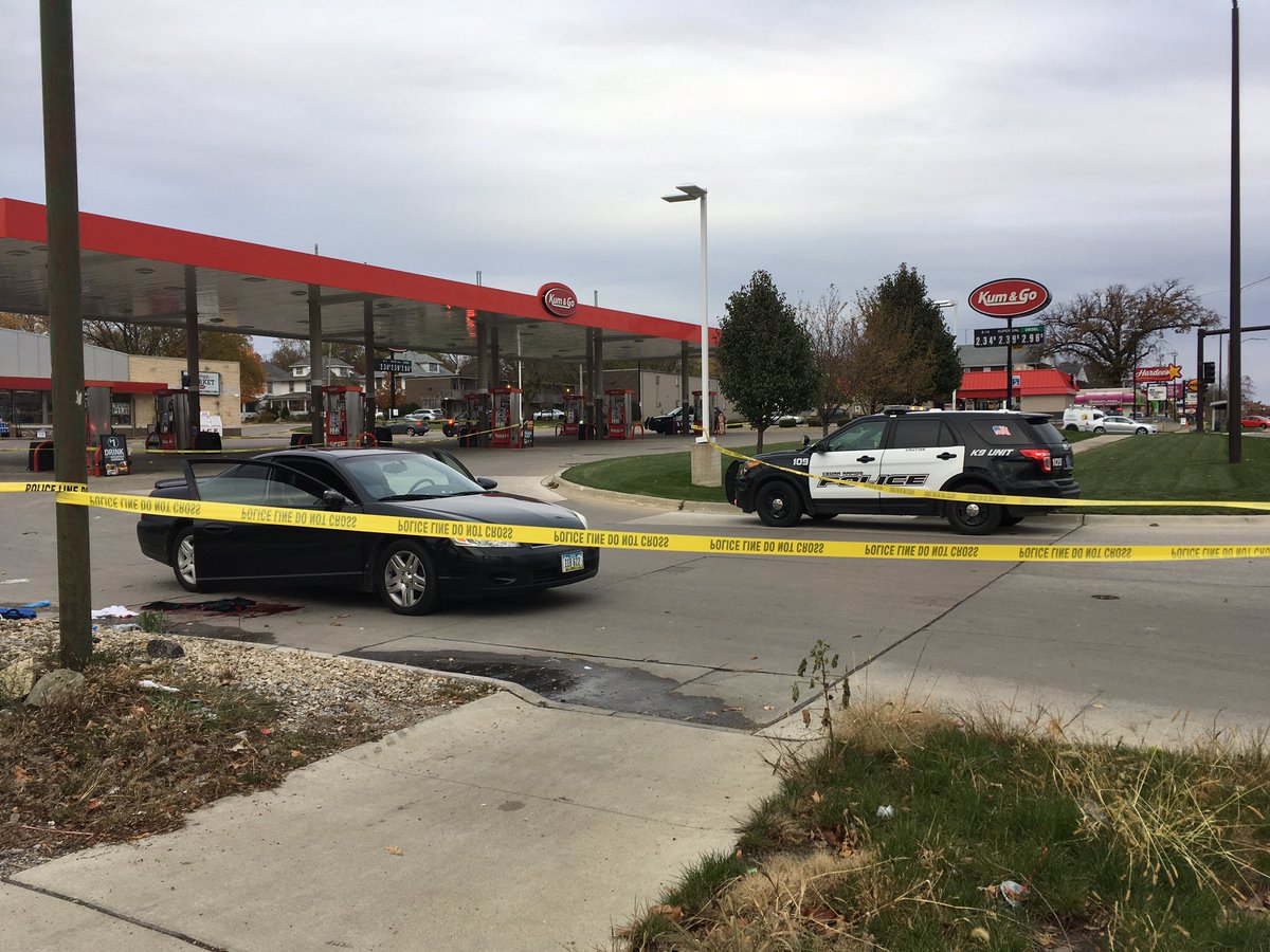 Shooting at the Kum & Go 1st Ave and 32nd St. CRPD still investigating
