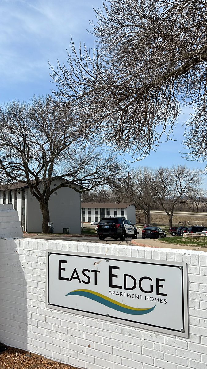 Scene of the shooting that took place at around 9:15 at the East Edge apartment homes in Sioux City. One woman sustained non life threatening injuries. Authorities are still searching for a suspect.