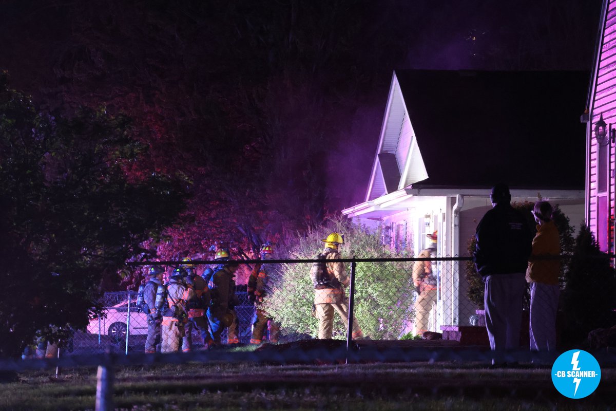 Residential Fire Area/Location: 4000 Block of Ave D Responding: Council Bluffs Police, Council Bluffs fire & Rescue - E21, E31, E41, E61, T22, T32, M3, M5 & FC2 Roof fire - Residents vacating (s) - Fire's out